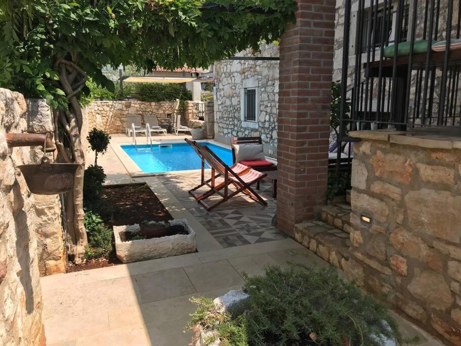 Saison Openning Prices Luxury Villa Nini With Fireplace, Private Pool, Bikes, Barbecue And Much More Porec Esterno foto